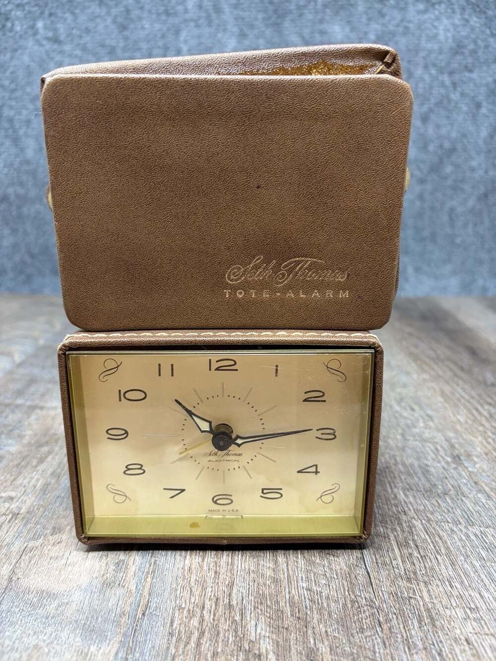 Seth Thomas Tote Alarm battery Travel Clock Brown Leather Case Made In USA